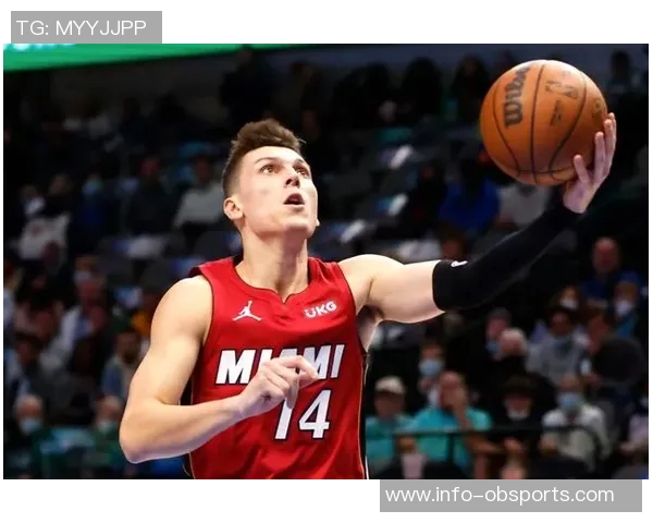 希罗与公牛吉祥物半场对决公牛一击命中让希罗瞬间退缩